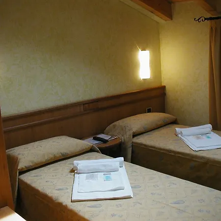 Azzano Holidays Bed & Breakfast