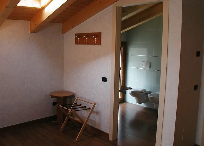 Azzano Holidays 3* Mezzegra