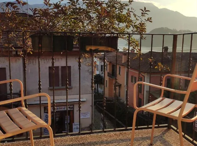 Azzano Holidays 3* Mezzegra