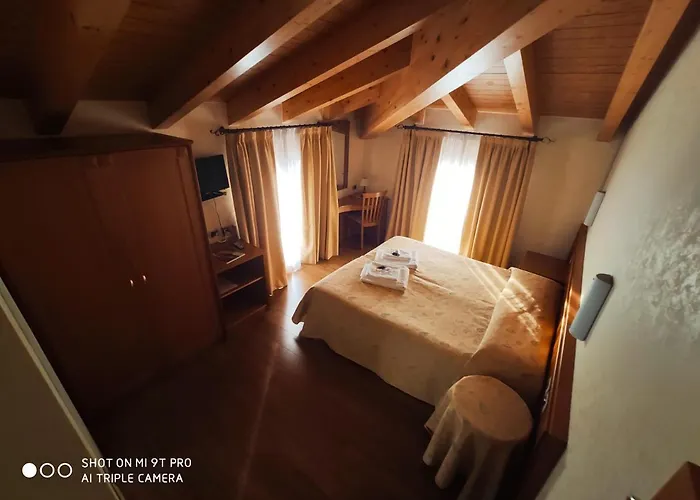 Azzano Holidays 3* Mezzegra