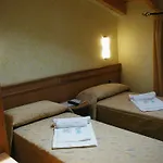Azzano Holidays Отель типа 